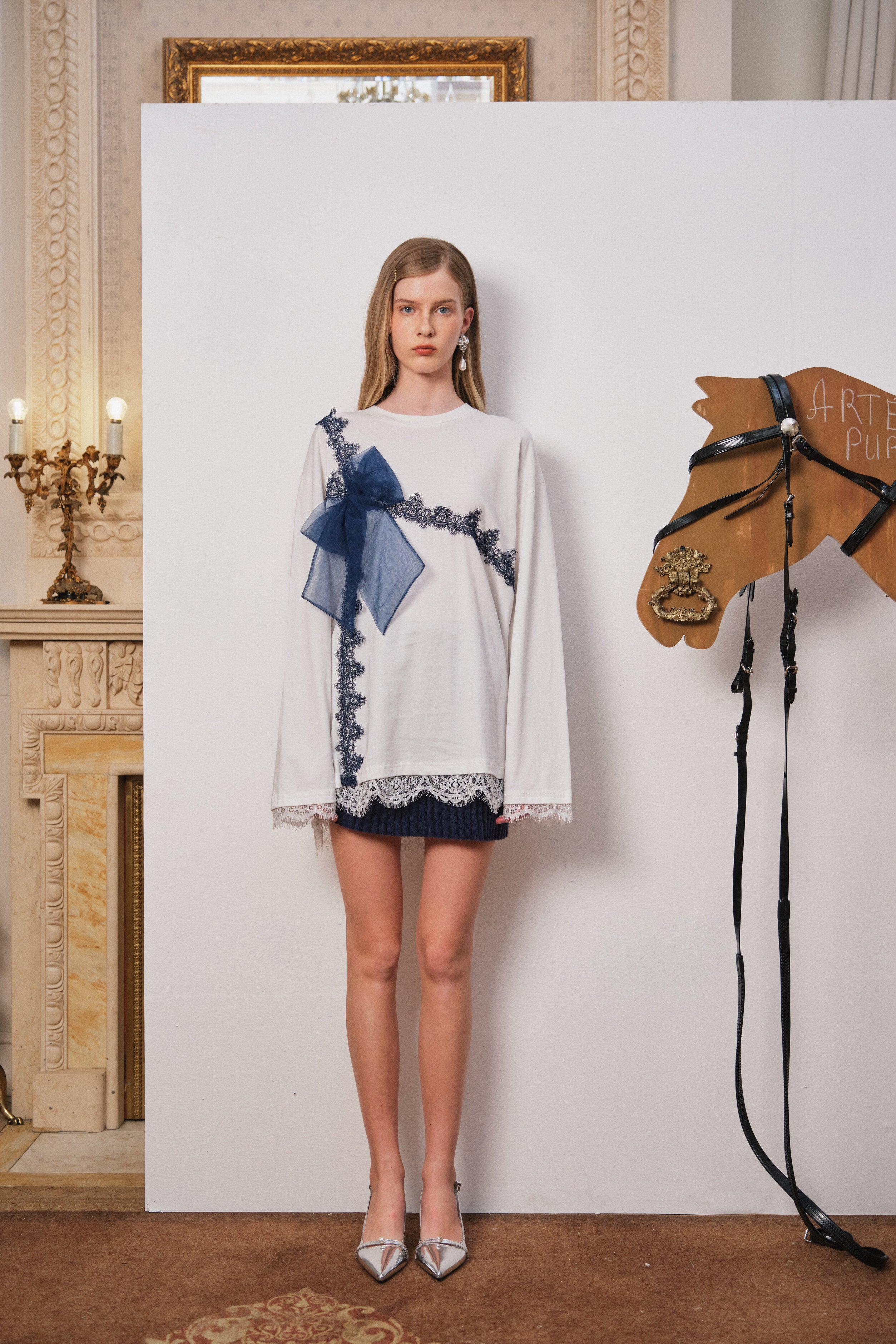 White Mesh Bow Contrast Lace Long-Sleeve Tee