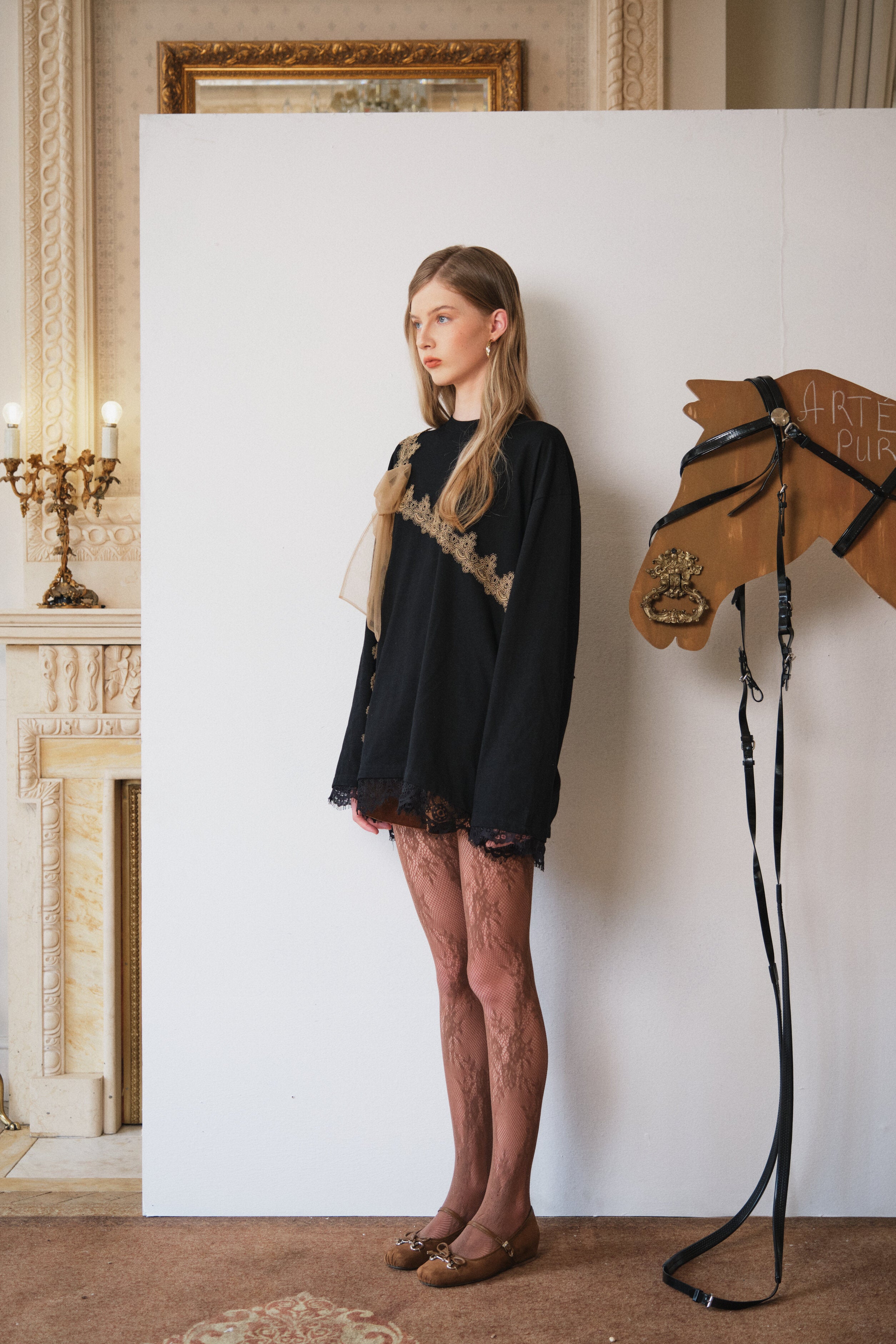 Black Mesh Bow Contrast Lace Long-Sleeve Tee